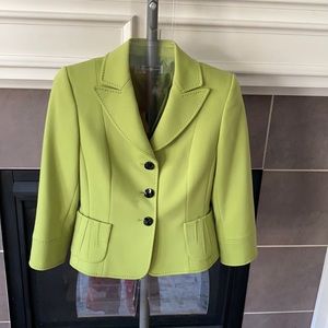Tahari blazer